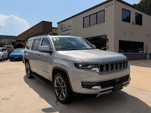 Used 2022 Jeep Wagoneer Series II w/ Premium Group I RWD image 1