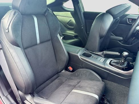 Used 2025 Toyota GR86 Premium w/ Performance Package image 26