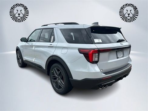 New 2026 Ford Explorer ST w/ Sun And Sound Package image 7