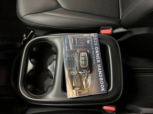 New 2026 Chrysler Pacifica Select image 47