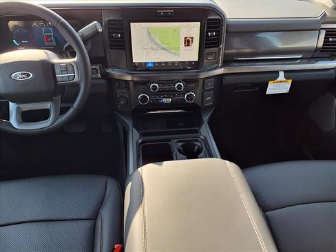 New 2026 Ford F250 Lariat w/ Black Appearance Package image 4