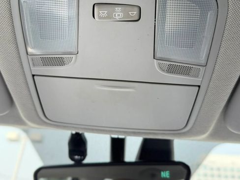 Used 2020 Hyundai Elantra SE FWD image 19