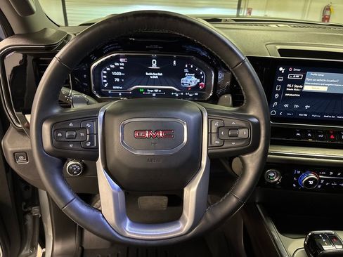 Used 2024 GMC Sierra 1500 SLT w/ SLT Convenience Package image 35