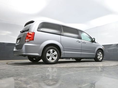 Used 2013 Dodge Grand Caravan SE FWD image 43