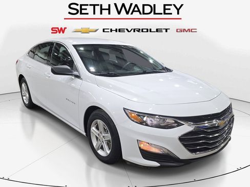 Used 2022 Chevrolet Malibu LS image 1