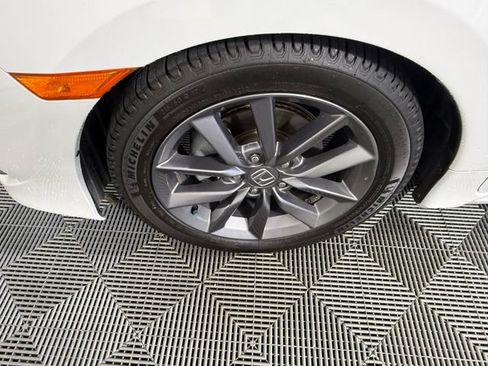 Used 2020 Honda Civic EX image 13