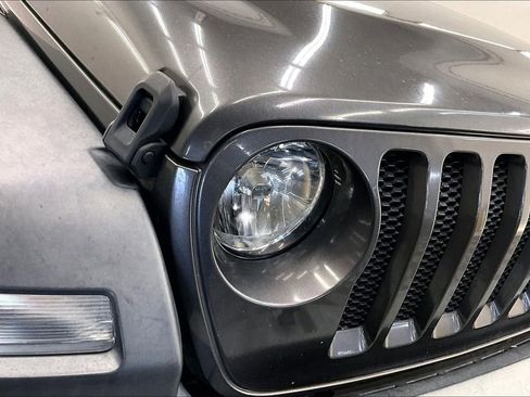 Used 2021 Jeep Wrangler Unlimited Sport image 26