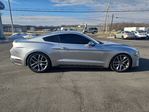 Used 2020 Ford Mustang GT Premium image 9