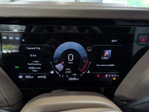 Used 2025 GMC Yukon Denali w/ Sun & Power Step Package AWD/4WD image 9