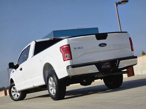 Used 2017 Ford F150 XLT RWD image 2