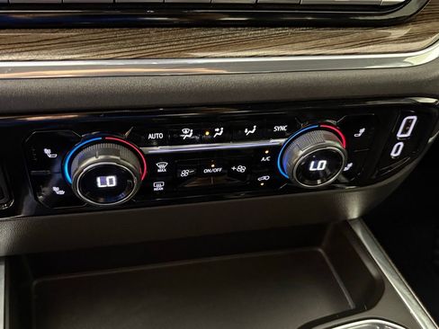 Used 2024 Chevrolet Silverado 1500 LT Trail Boss w/ Convenience Package II AWD/4WD image 34