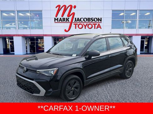 Used 2025 Volkswagen Taos S image 1