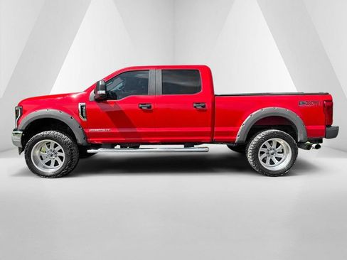 Used 2019 Ford F250 XL w/ STX Appearance Package AWD/4WD image 4