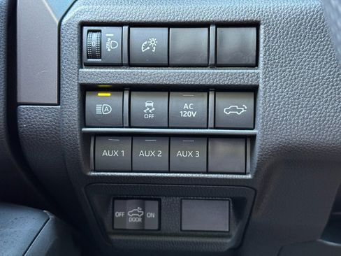 Used 2024 Toyota Tacoma TRD Sport w/ TRD Sport Premium Package AWD/4WD image 18
