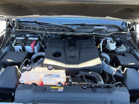 Used 2024 Toyota Tundra Limited image 42