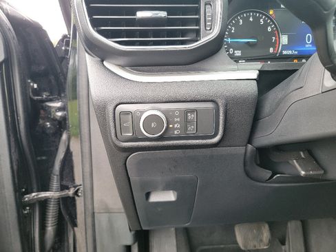 Used 2022 Ford Explorer XLT w/ Equipment Group 202A AWD/4WD image 13