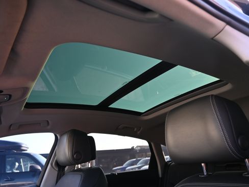 Used 2021 Audi e-tron Prestige w/ Prestige Package image 38