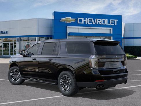 New 2026 Chevrolet Suburban Z71 w/ Z71 Off-Road Package image 3