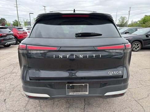 Used 2026 INFINITI QX60 Luxe w/ Family Package AWD/4WD image 4