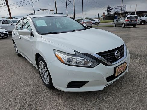 Used 2018 Nissan Altima 2.5 S image 11