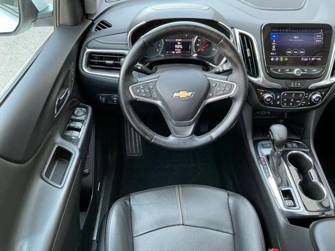 Used 2023 Chevrolet Equinox Premier AWD/4WD image 9