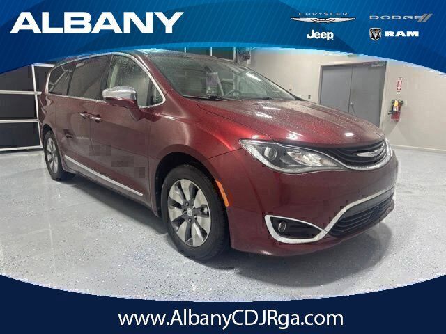 Used 2018 Chrysler Pacifica Limited w/ Advanced Safetytec Group FWD image 1
