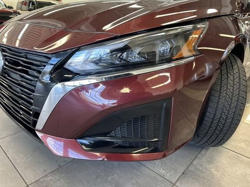 Used 2024 Nissan Altima 2.5 SV AWD/4WD image 17