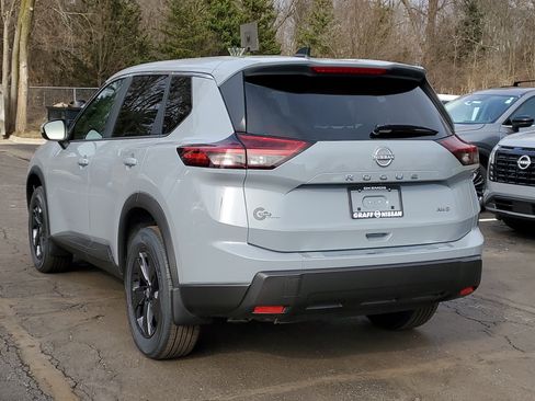 New 2026 Nissan Rogue SV w/ Cold Weather Package image 4