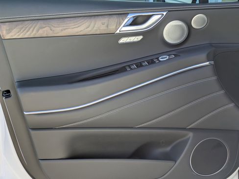 Used 2025 Genesis GV80 3.5T Advanced image 11