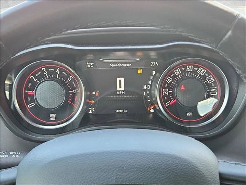 Used 2023 Dodge Challenger SXT image 9