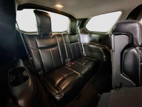 Used 2020 Nissan Pathfinder SL FWD image 41