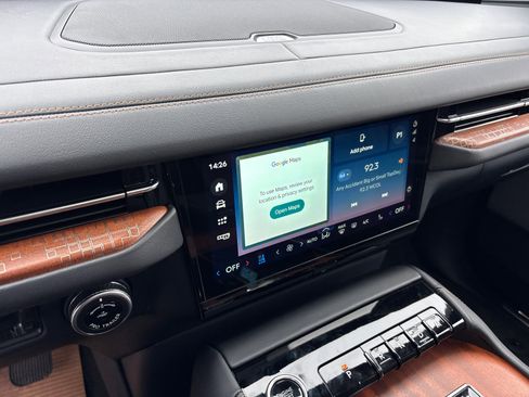 New 2026 Lincoln Navigator L Black Label AWD/4WD image 21