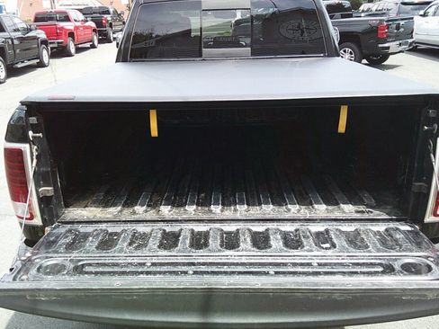 Used 2018 RAM 2500 Laramie w/ Snow Chief Group AWD/4WD image 9