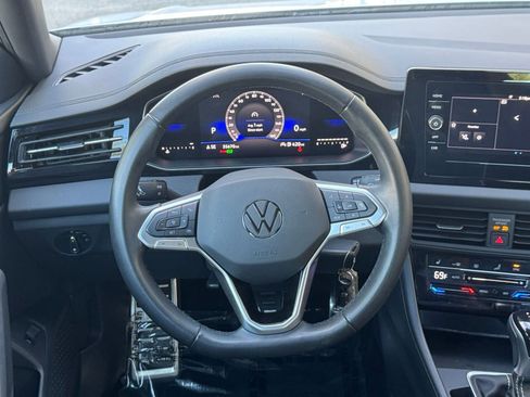 Used 2025 Volkswagen Jetta Sport image 25