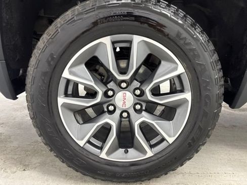 Used 2022 GMC Sierra 1500 AT4 w/ AT4 Premium Package AWD/4WD image 37