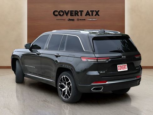 Used 2023 Jeep Grand Cherokee Summit AWD/4WD image 3