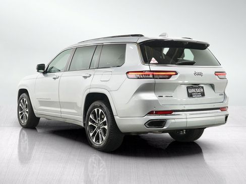 Used 2021 Jeep Grand Cherokee L Overland w/ Luxury Tech Group IV AWD/4WD image 3