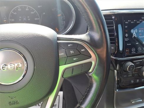 Certified 2021 Jeep Grand Cherokee Laredo X image 15