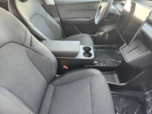 Used 2026 Tesla Model Y AWD image 17
