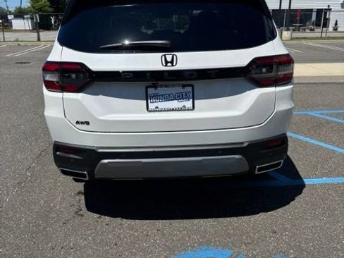 New 2026 Honda Pilot EX-L image 4