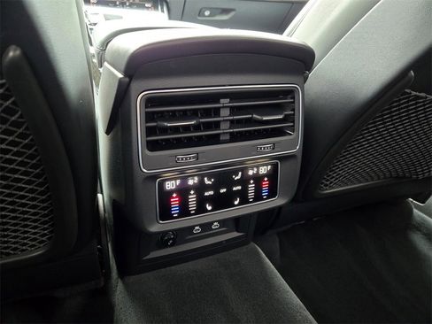 Certified 2024 Audi Q8 Prestige image 11