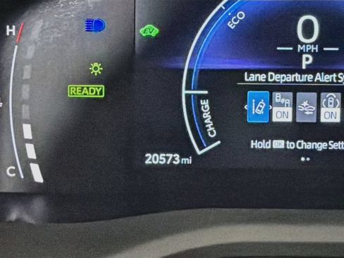 Used 2025 Toyota Camry LE w/ Convenience Package FWD image 17