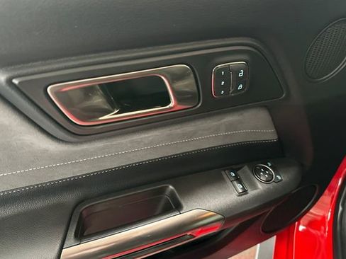 Used 2019 Ford Mustang Shelby GT350 w/ Technology Package image 11