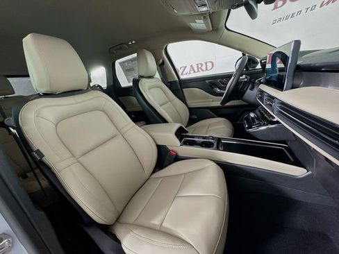 New 2026 Lincoln Corsair Premiere FWD image 29