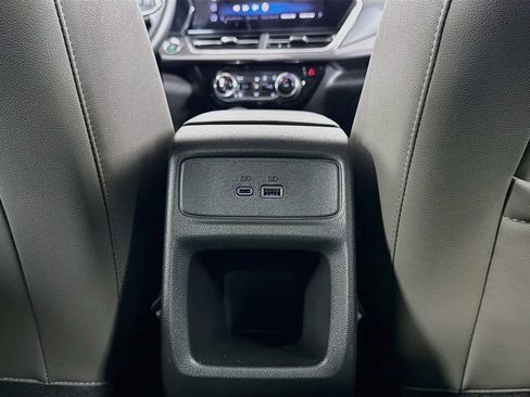 Used 2025 Chevrolet Trax ACTIV FWD image 24