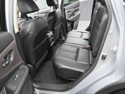 Used 2023 Nissan Murano SL w/ SL Moonroof Package AWD/4WD image 10