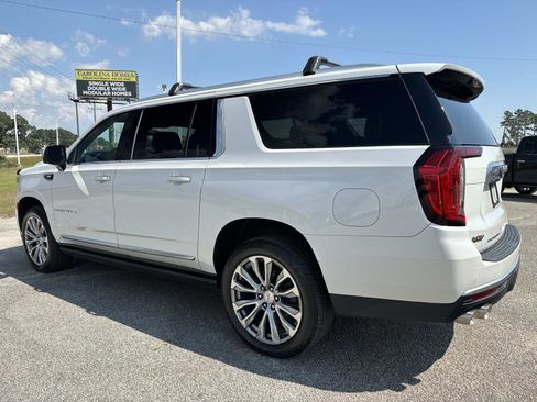Used 2022 GMC Yukon XL Denali image 6