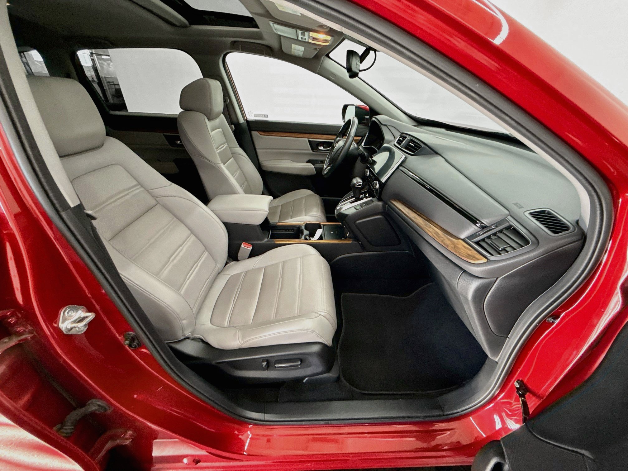 Used 2020 Honda CR-V Touring image 31