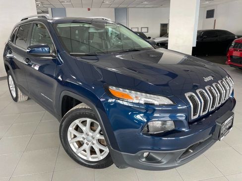 Used 2018 Jeep Cherokee Latitude Plus image 1