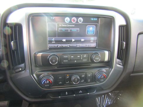 Used 2015 Chevrolet Silverado 2500 LT w/ LT Convenience Package image 24